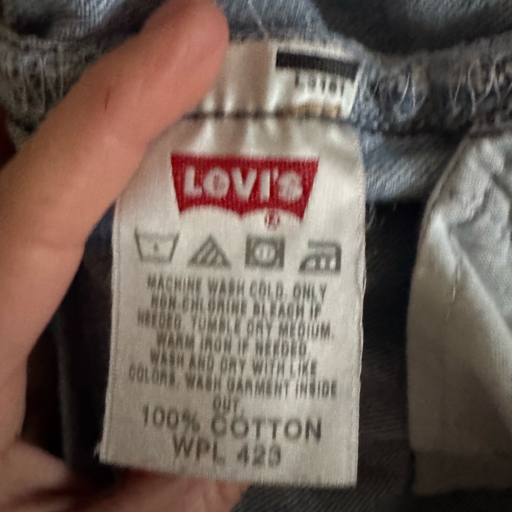 Levi's Vintage 501 Men's Original Straight Leg Jeans 36x32, Button Fly, red tab - Picture 8 of 9